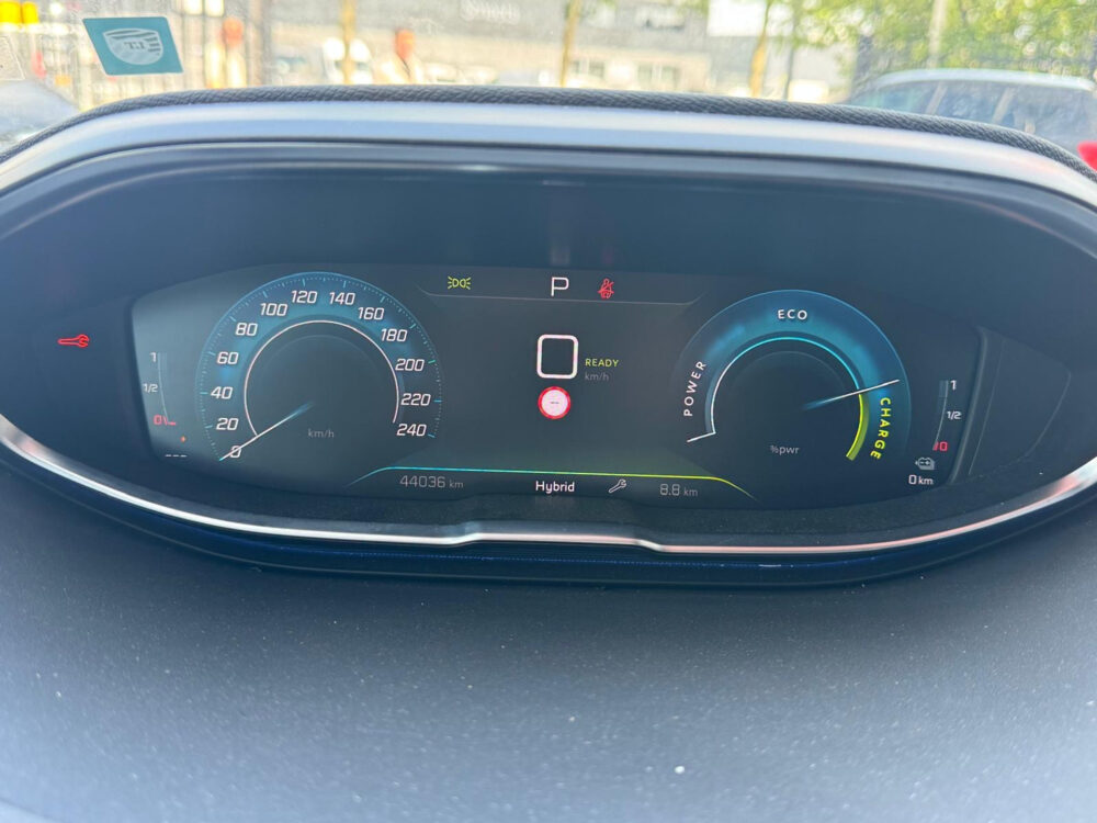 Peugeot 3008 1.6 HYbrid 225 GT // SCHUIF-KANTELDAK // ADAPT. CRUISE // DODEHOEK // ELEK. ACHTERKLEP // 360 CAMERA // NAVI+CARPLAY // 32