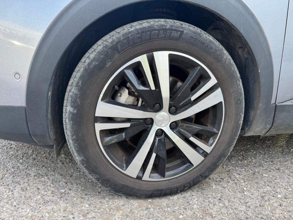 Peugeot 3008 1.6 HYbrid 225 GT // SCHUIF-KANTELDAK // ADAPT. CRUISE // DODEHOEK // ELEK. ACHTERKLEP // 360 CAMERA // NAVI+CARPLAY // 8