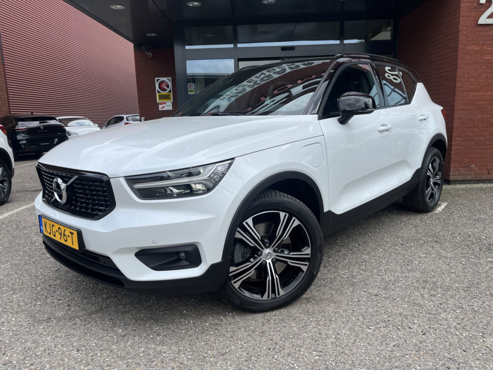 Volvo XC40 1.5 T5 Recharge R-Design // LEDER // ELEK. STOELEN+GEHEUGEN // HARMAN&KARDON // CAMERA // 1