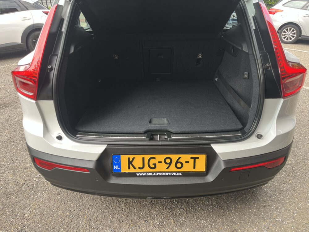 Volvo XC40 1.5 T5 Recharge R-Design // LEDER // ELEK. STOELEN+GEHEUGEN // HARMAN&KARDON // CAMERA // 13