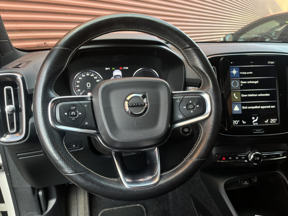 Volvo XC40 1.5 T5 Recharge R-Design // LEDER // ELEK. STOELEN+GEHEUGEN // HARMAN&KARDON // CAMERA // 20