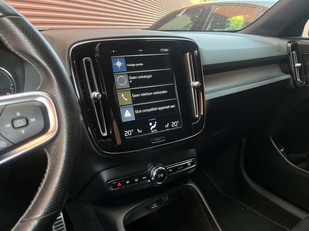 Volvo XC40 1.5 T5 Recharge R-Design // LEDER // ELEK. STOELEN+GEHEUGEN // HARMAN&KARDON // CAMERA // 25