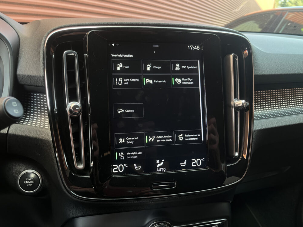Volvo XC40 1.5 T5 Recharge R-Design // LEDER // ELEK. STOELEN+GEHEUGEN // HARMAN&KARDON // CAMERA // 32