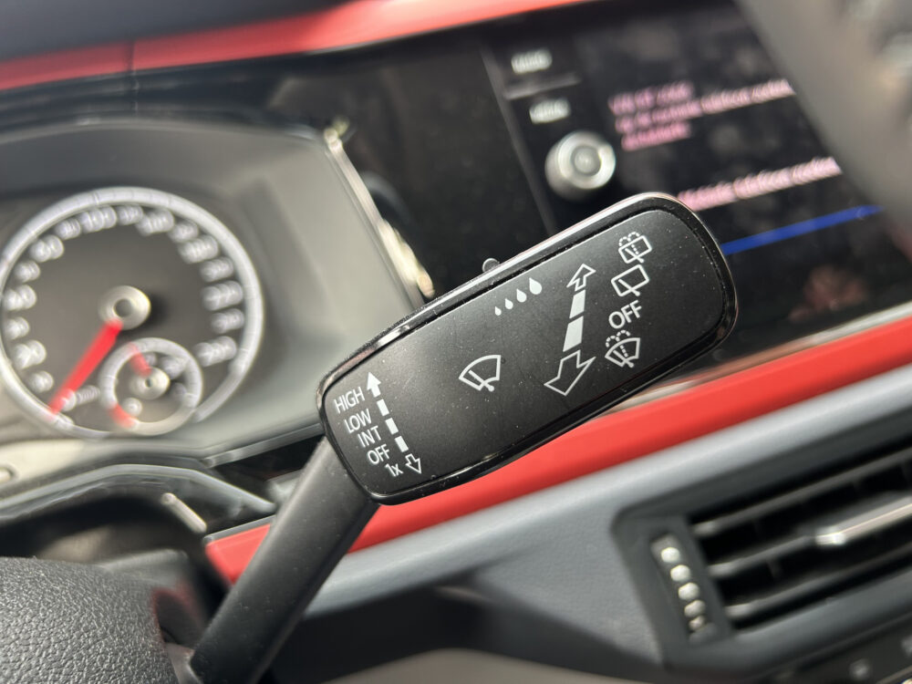 Volkswagen Polo 1.0 TSI Beats GOED ONDERHOUDEN!! // FULL LED // APPLE CARPLAY / ANDROID AUTO // STOELVERWARMING // PDC V+A 12