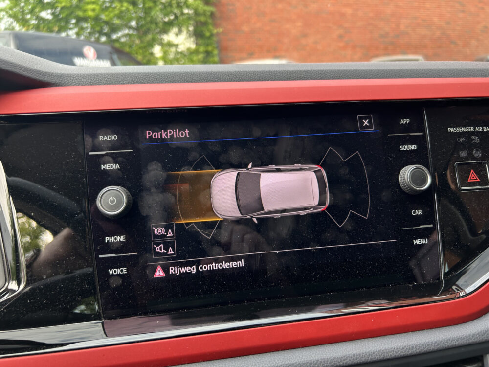 Volkswagen Polo 1.0 TSI Beats GOED ONDERHOUDEN!! // FULL LED // APPLE CARPLAY / ANDROID AUTO // STOELVERWARMING // PDC V+A 15