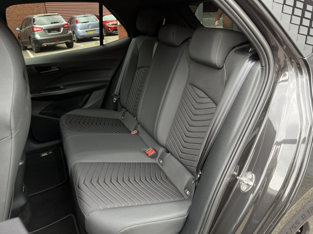 CUPRA Born Business Plus 62 kWh // ADAPT. CRUISE // FULL LED // CAMERA+SENSOREN // SFEERVERLICHTING // NAVI+CARPLAY // 14