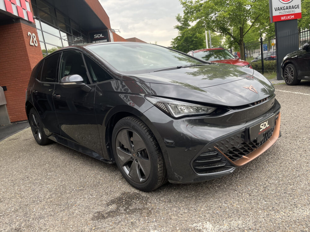 CUPRA Born Business Plus 62 kWh // ADAPT. CRUISE // FULL LED // CAMERA+SENSOREN // SFEERVERLICHTING // NAVI+CARPLAY // 8
