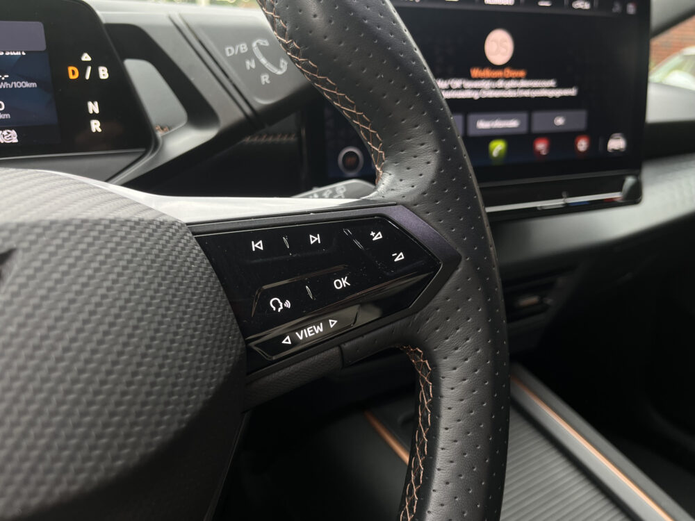 CUPRA Born Business Plus 62 kWh // ADAPT. CRUISE // FULL LED // CAMERA+SENSOREN // SFEERVERLICHTING // NAVI+CARPLAY // 14