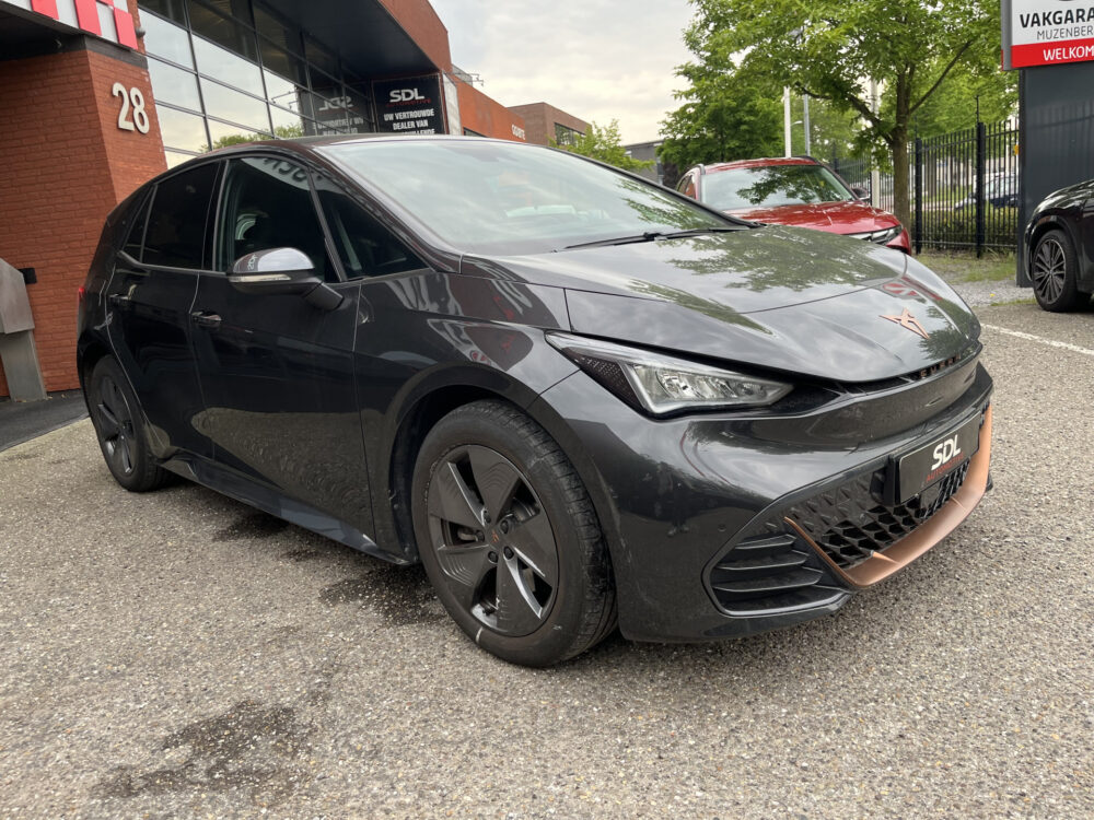 CUPRA Born Business Plus 62 kWh // ADAPT. CRUISE // FULL LED // CAMERA+SENSOREN // SFEERVERLICHTING // NAVI+CARPLAY // 25
