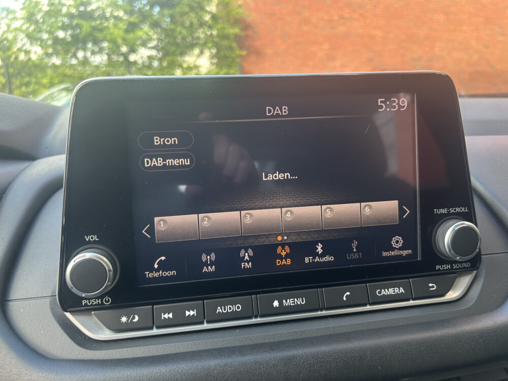 Nissan QASHQAI 1.3 MHEV Xtronic Acenta // LED // APPLE CARPLAY / ANDROID AUTO // ADAPTIVE CRUISE // CAMERA // KEYLESS 16