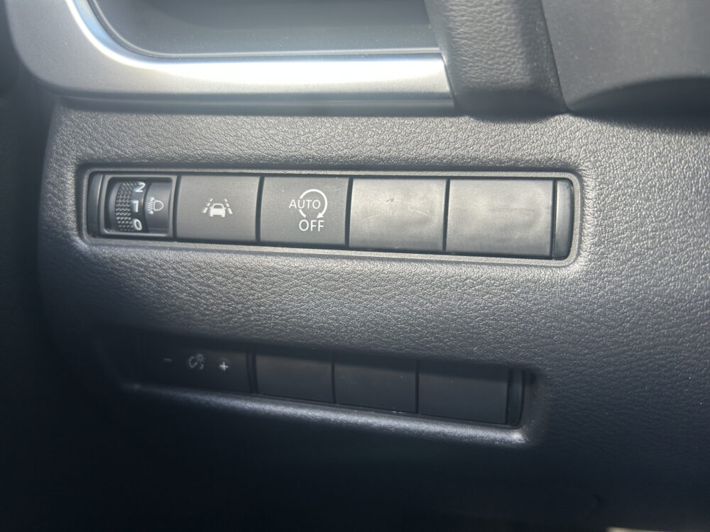 Nissan QASHQAI 1.3 MHEV Xtronic Acenta // LED // APPLE CARPLAY / ANDROID AUTO // ADAPTIVE CRUISE // CAMERA // KEYLESS 21
