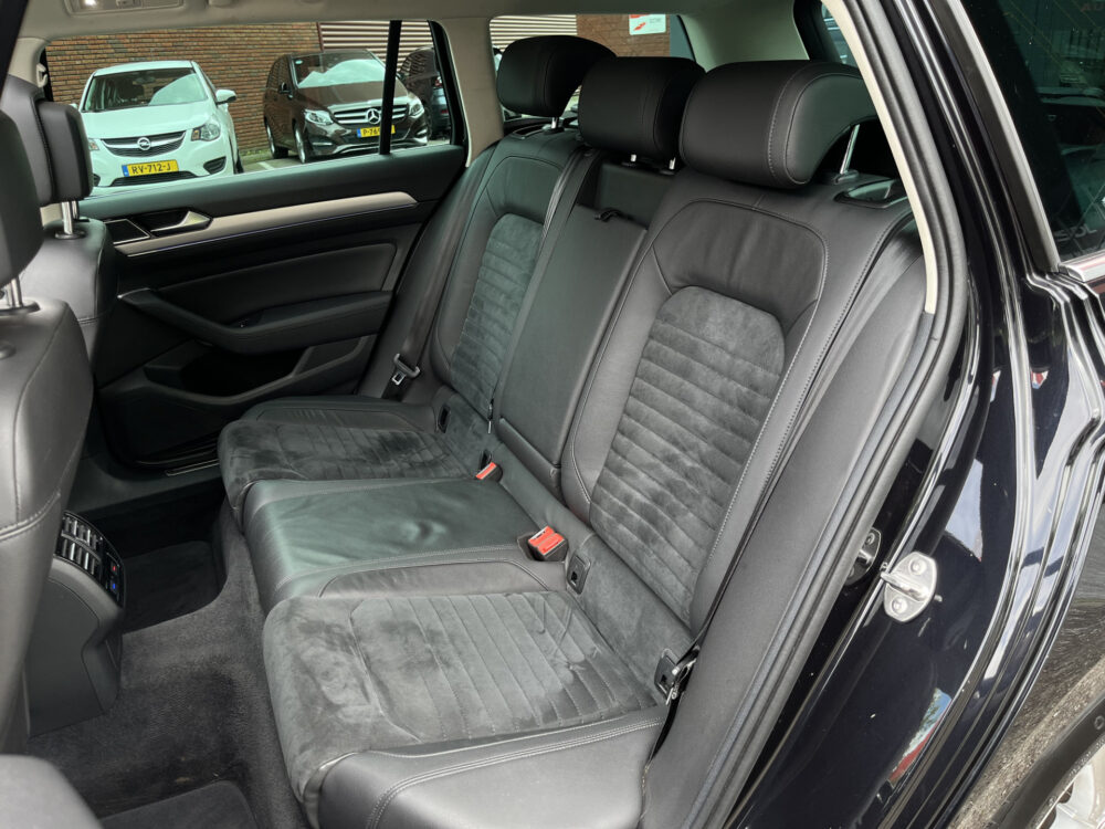 Volkswagen Passat Variant 1.4 TSI GTE // VIRTUAL COCKPIT // HALF LEDER-ALCANTARA // ADAPT. CRUISE // SCHUIF-KANTELDAK // KEYLESS // CAMERA // ELEK 22