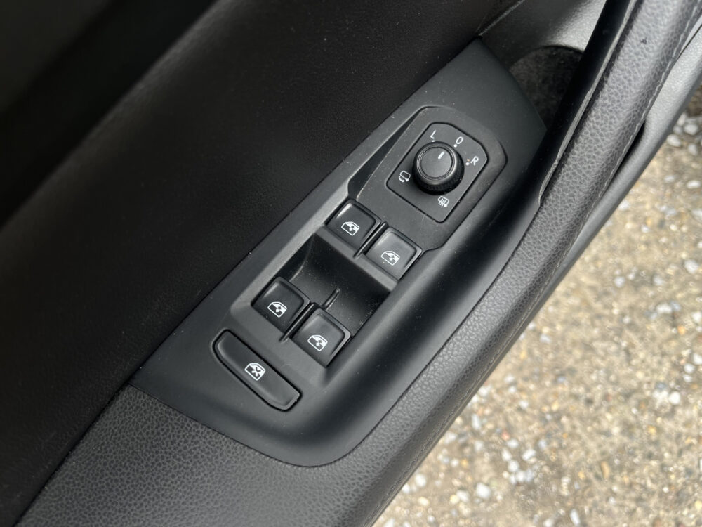 Volkswagen Passat Variant 1.4 TSI GTE // VIRTUAL COCKPIT // HALF LEDER-ALCANTARA // ADAPT. CRUISE // SCHUIF-KANTELDAK // KEYLESS // CAMERA // ELEK 24