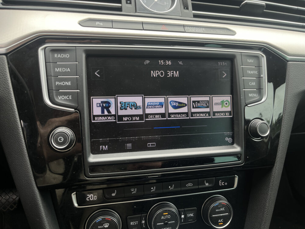 Volkswagen Passat Variant 1.4 TSI GTE // VIRTUAL COCKPIT // HALF LEDER-ALCANTARA // ADAPT. CRUISE // SCHUIF-KANTELDAK // KEYLESS // CAMERA // ELEK 32