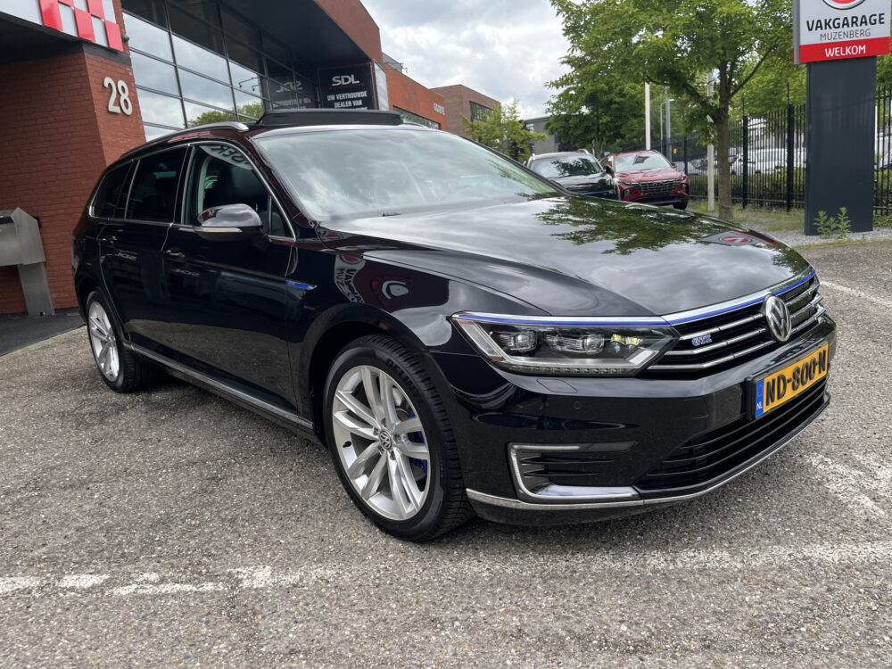 Volkswagen Passat Variant 1.4 TSI GTE // VIRTUAL COCKPIT // HALF LEDER-ALCANTARA // ADAPT. CRUISE // SCHUIF-KANTELDAK // KEYLESS // CAMERA // ELEK 9