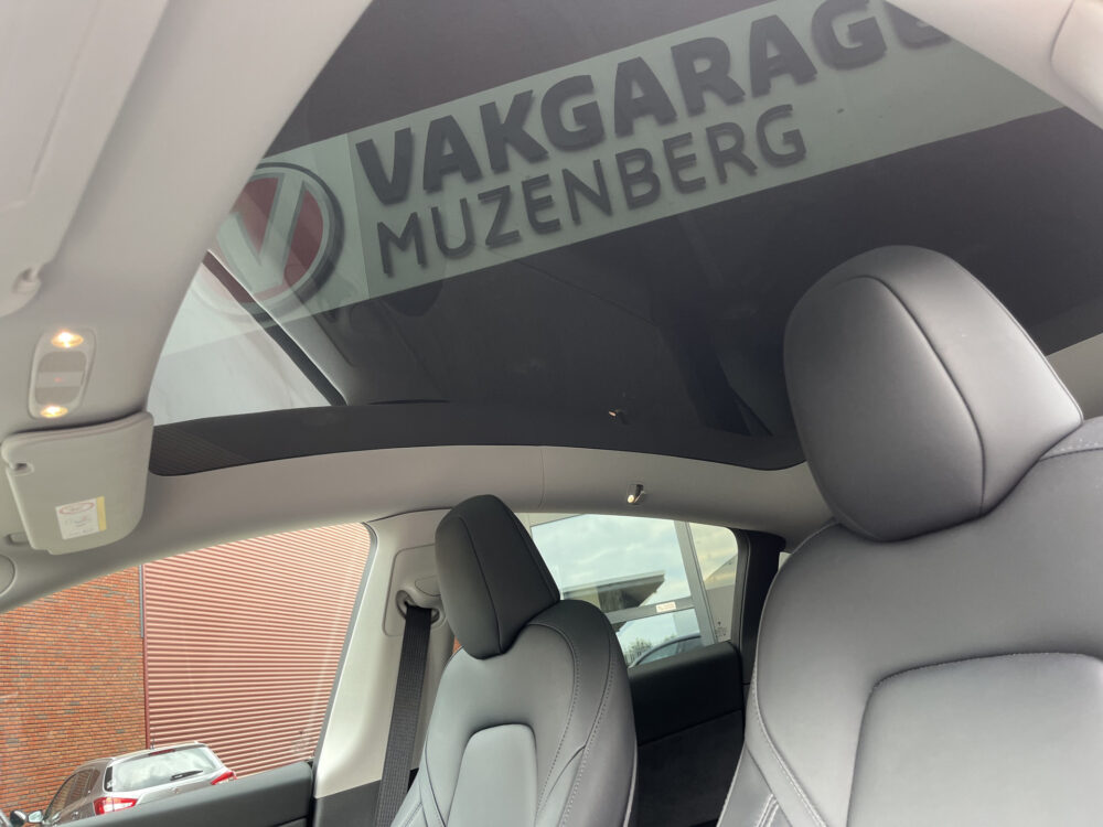 Tesla Model Y RWD 60 kWh 1e EIGENAAR SOH 92% // PANODAK // NAVI // ADAPTIVE CRUISE // CLIMA // AUTOPILOT // 360 CAMERA // LEDEREN BEKLEDING // 17
