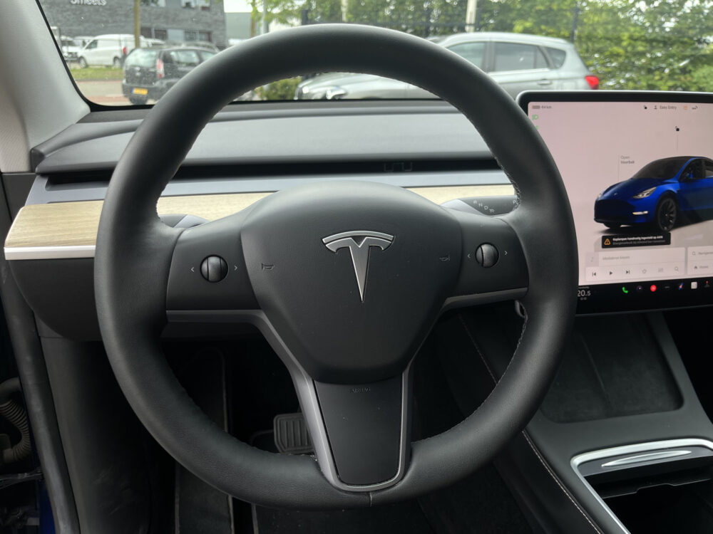 Tesla Model Y RWD 60 kWh 1e EIGENAAR SOH 92% // PANODAK // NAVI // ADAPTIVE CRUISE // CLIMA // AUTOPILOT // 360 CAMERA // LEDEREN BEKLEDING // 23