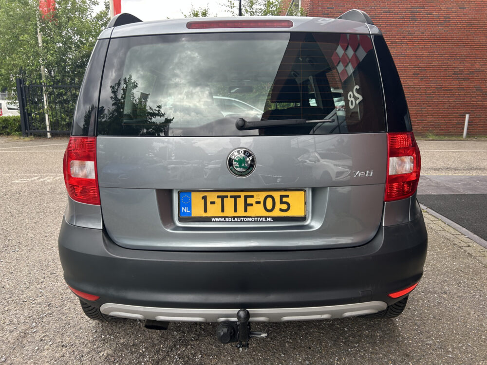 Škoda Yeti 1.2 TSI Ambition // CRUISE // AIRCO // BLUETOOTH // TREKHAAK // 5