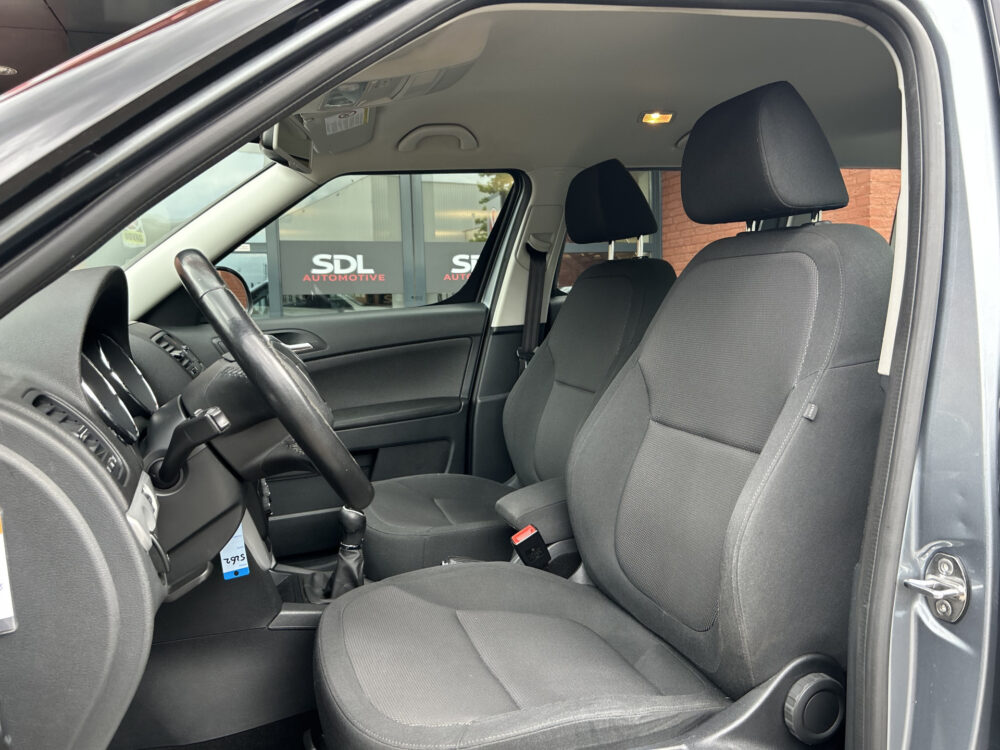 Škoda Yeti 1.2 TSI Ambition // CRUISE // AIRCO // BLUETOOTH // TREKHAAK // 8