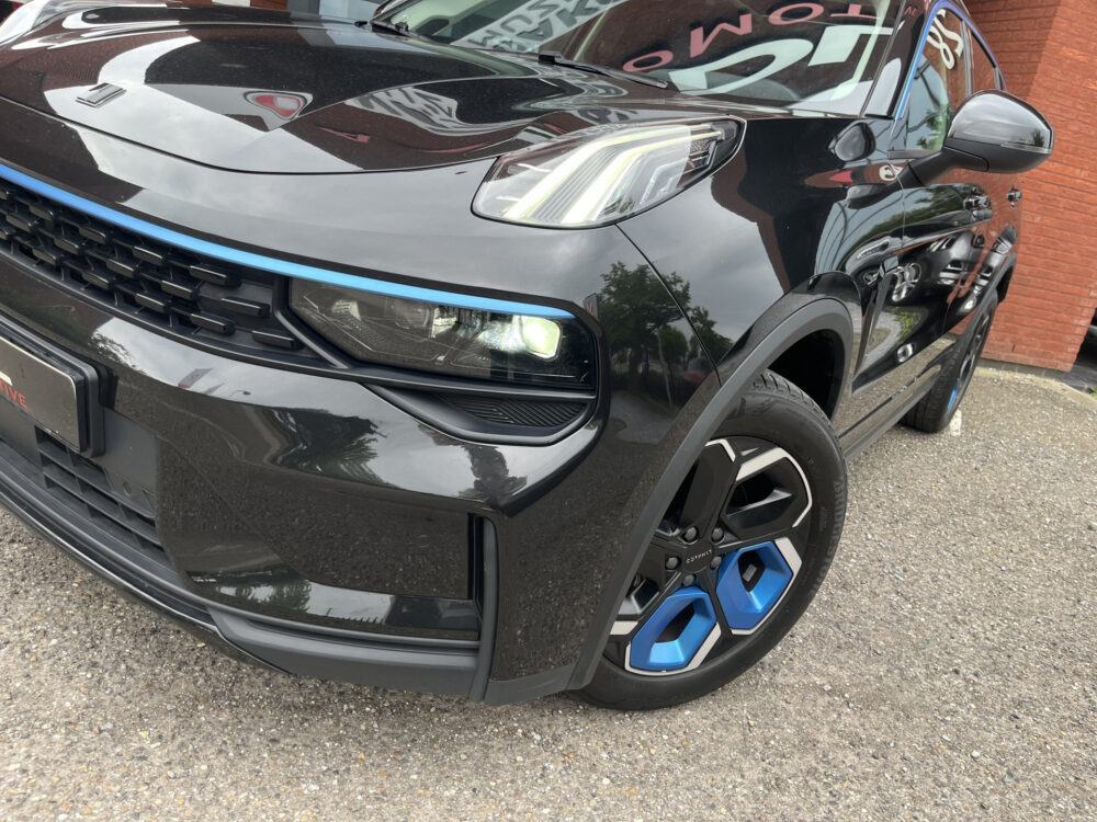 Lynk & Co 01 1.5 // INFINITY SOUND // SCHUIF-KANTELDAK // NAVI+CARPLAY // ELEK. ACHTERKLEP // ADAPTIVE CRUISE // STOELVERWARMING // 10