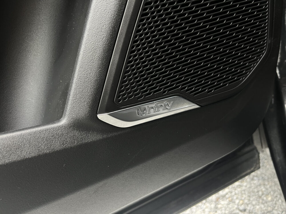 Lynk & Co 01 1.5 // INFINITY SOUND // SCHUIF-KANTELDAK // NAVI+CARPLAY // ELEK. ACHTERKLEP // ADAPTIVE CRUISE // STOELVERWARMING // 23