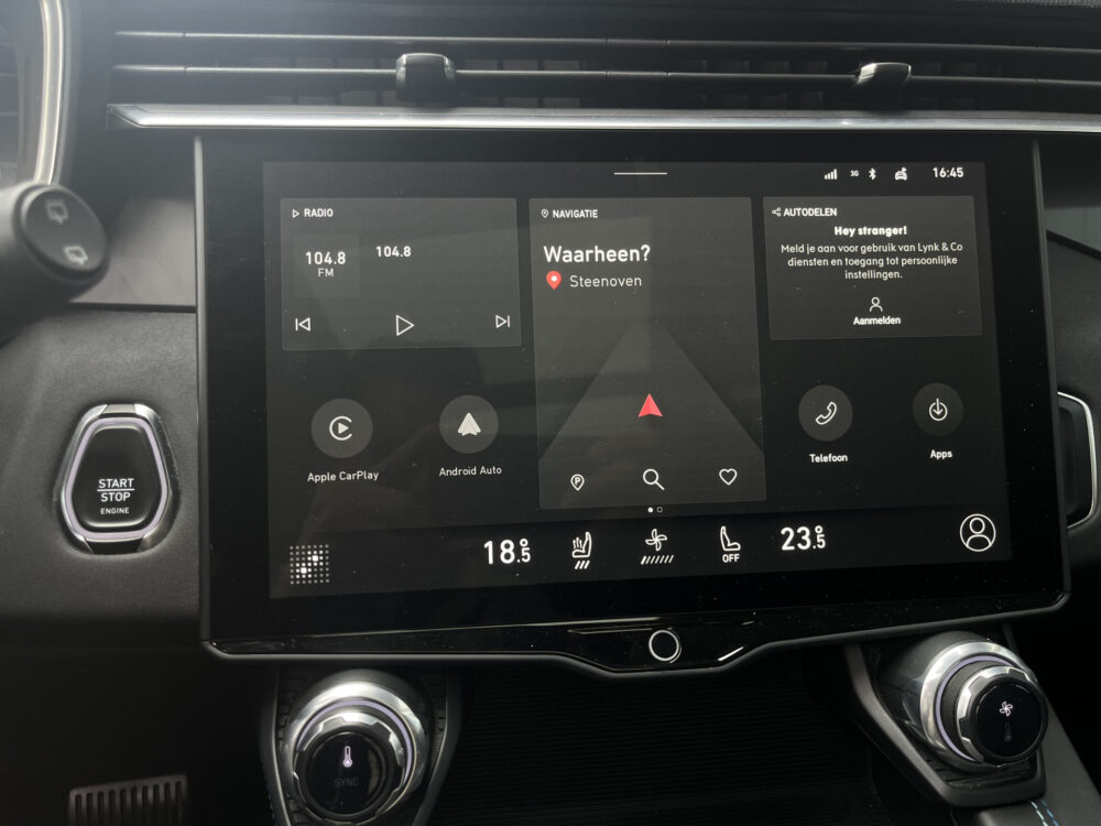 Lynk & Co 01 1.5 // INFINITY SOUND // SCHUIF-KANTELDAK // NAVI+CARPLAY // ELEK. ACHTERKLEP // ADAPTIVE CRUISE // STOELVERWARMING // 30