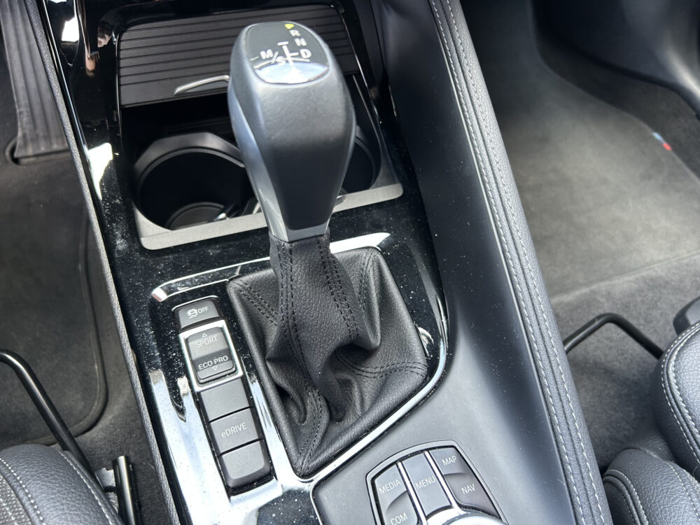 BMW X1 xDrive25e Executive M-Sport 100% SOH!!! // FULL LED // NAVI // SPORTSTOELEN + STOELVERWARMING // PDC // ELEK. KOFFERKLEP 20