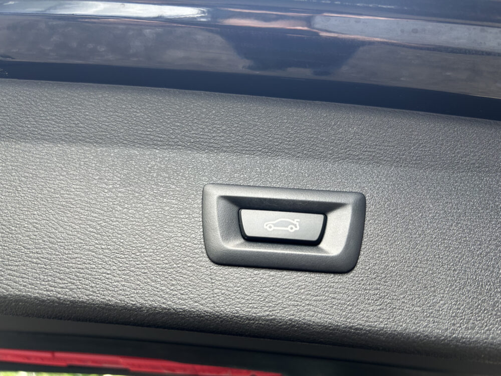 BMW X1 xDrive25e Executive M-Sport 100% SOH!!! // FULL LED // NAVI // SPORTSTOELEN + STOELVERWARMING // PDC // ELEK. KOFFERKLEP 32