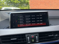 BMW X1 xDrive25e Executive M-Sport 100% SOH!!! // FULL LED // NAVI // SPORTSTOELEN + STOELVERWARMING // PDC // ELEK. KOFFERKLEP 50