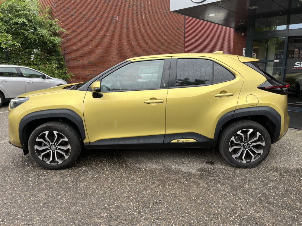 Toyota Yaris Cross 1.5 Hybrid First Edition // ADAPT. CRUISE // LED // KEYLESS // CAMERA // NAVI+CARPLAY // 2