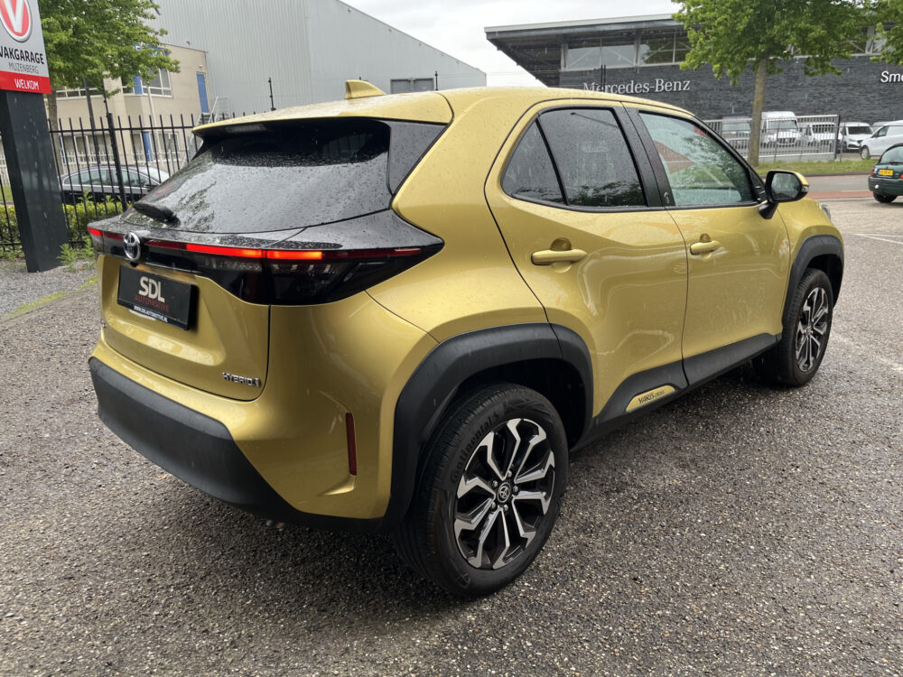 Toyota Yaris Cross 1.5 Hybrid First Edition // ADAPT. CRUISE // LED // KEYLESS // CAMERA // NAVI+CARPLAY // 7