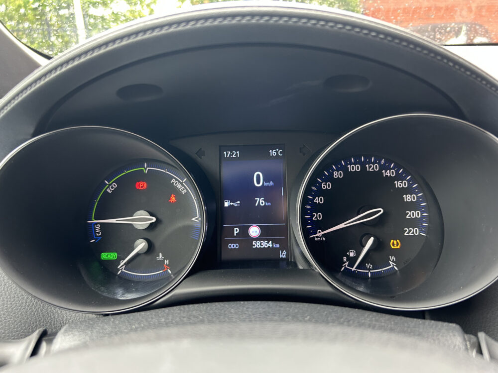 Toyota C-HR 1.8 Hybrid Dynamic 53000KM!! Dealer Auto!! // FULL LED // APPLE CARPLAY / ANDROID AUTO // ADAPTIVE CRUISE // CAMERA // PDC V+A / 31