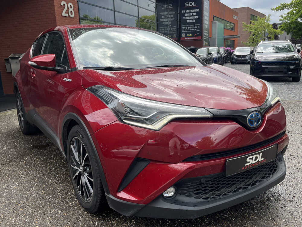 Toyota C-HR 1.8 Hybrid Executive // LED KOPLAMPEN // NAVI // CAMERA // ADAPTIVE CRUISE // STOELVERWARMING // CLIMA // 2