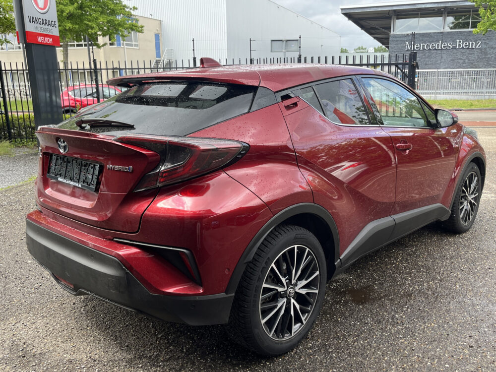 Toyota C-HR 1.8 Hybrid Executive // LED KOPLAMPEN // NAVI // CAMERA // ADAPTIVE CRUISE // STOELVERWARMING // CLIMA // 4