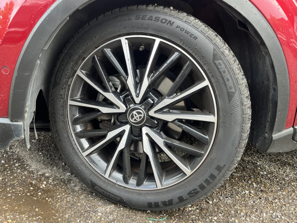 Toyota C-HR 1.8 Hybrid Executive // LED KOPLAMPEN // NAVI // CAMERA // ADAPTIVE CRUISE // STOELVERWARMING // CLIMA // 8