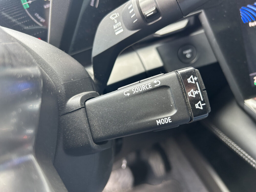 Renault Mégane E-Tech EV40 Boost Charge Techno // GROOT NAVI + CARPLAY // FULL LED // CAMERA // CLIMA // STOEL + STUURWIELVERWARMING // SFEERVE 14