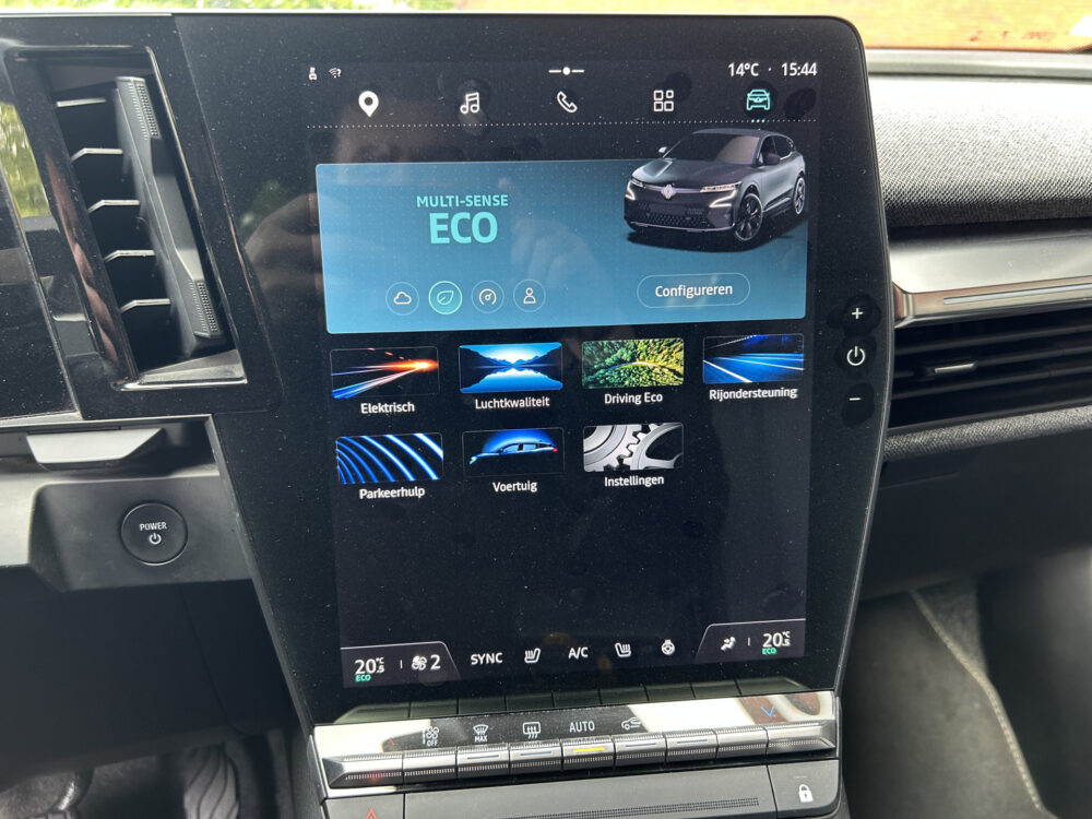 Renault Mégane E-Tech EV40 Boost Charge Techno // GROOT NAVI + CARPLAY // FULL LED // CAMERA // CLIMA // STOEL + STUURWIELVERWARMING // SFEERVE 20