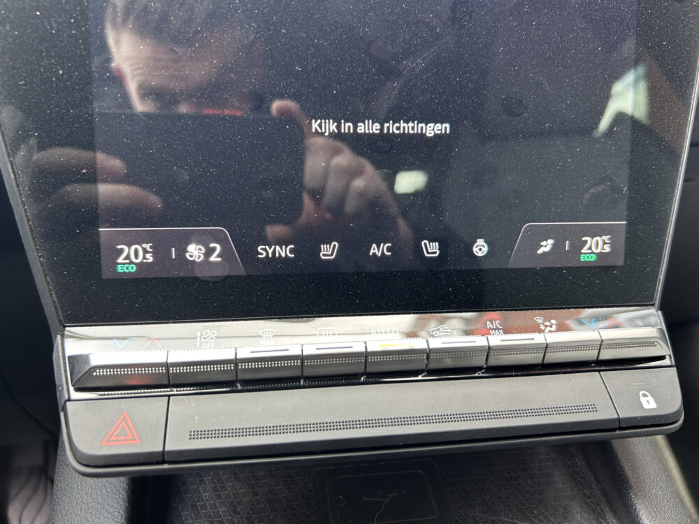 Renault Mégane E-Tech EV40 Boost Charge Techno // GROOT NAVI + CARPLAY // FULL LED // CAMERA // CLIMA // STOEL + STUURWIELVERWARMING // SFEERVE 21