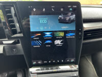 Renault Mégane E-Tech EV40 Boost Charge Techno // GROOT NAVI + CARPLAY // FULL LED // CAMERA // CLIMA // STOEL + STUURWIELVERWARMING // SFEERVE 54