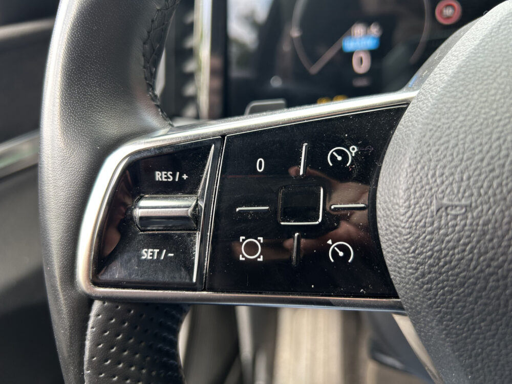 Renault Mégane E-Tech EV40 Boost Charge Techno // GROOT NAVI + CARPLAY // FULL LED // CAMERA // CLIMA // STOEL + STUURWIELVERWARMING // SFEERVE 9