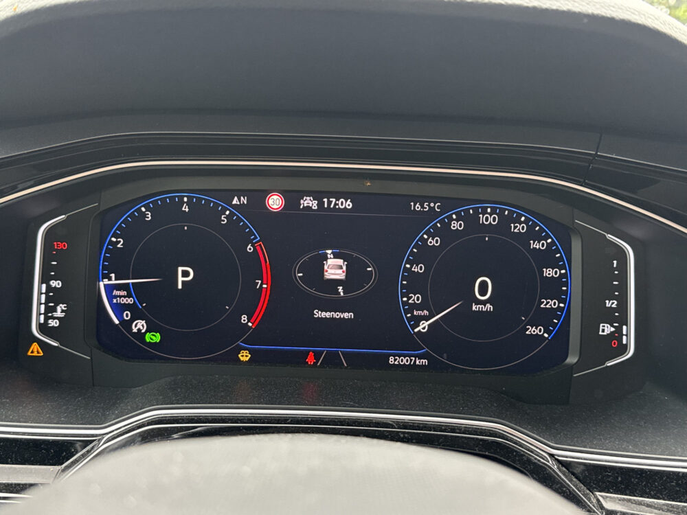 Volkswagen Polo 1.0 TSI R-Line Business // NAVI // CAMERA // ADAPTIVE CRUISE // DIGITAAL COCKPIT // STOELVERWARMING // 21