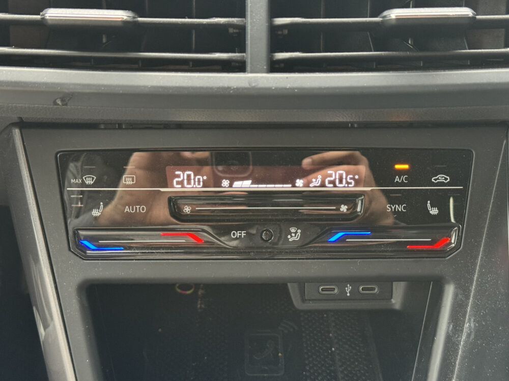 Volkswagen Polo 1.0 TSI R-Line Business // NAVI // CAMERA // ADAPTIVE CRUISE // DIGITAAL COCKPIT // STOELVERWARMING // 22