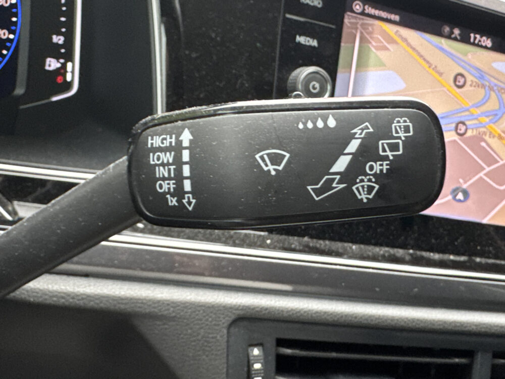 Volkswagen Polo 1.0 TSI R-Line Business // NAVI // CAMERA // ADAPTIVE CRUISE // DIGITAAL COCKPIT // STOELVERWARMING // 25