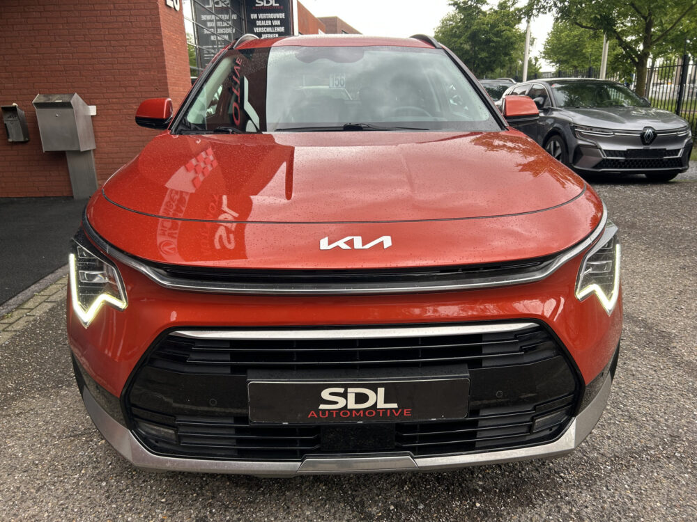 Kia Niro 1.6 GDi Hybrid ExecutiveLine // FULL LED // SCUIFKANTELDAK // HARMAN KARDON AUDIO // NAVI + CARPLAY // CAMERA // MEMORY SEAT 4