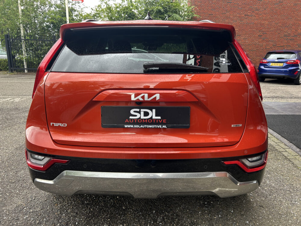 Kia Niro 1.6 GDi Hybrid ExecutiveLine // FULL LED // SCUIFKANTELDAK // HARMAN KARDON AUDIO // NAVI + CARPLAY // CAMERA // MEMORY SEAT 5