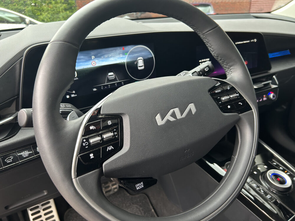 Kia Niro 1.6 GDi Hybrid ExecutiveLine // FULL LED // SCUIFKANTELDAK // HARMAN KARDON AUDIO // NAVI + CARPLAY // CAMERA // MEMORY SEAT 6