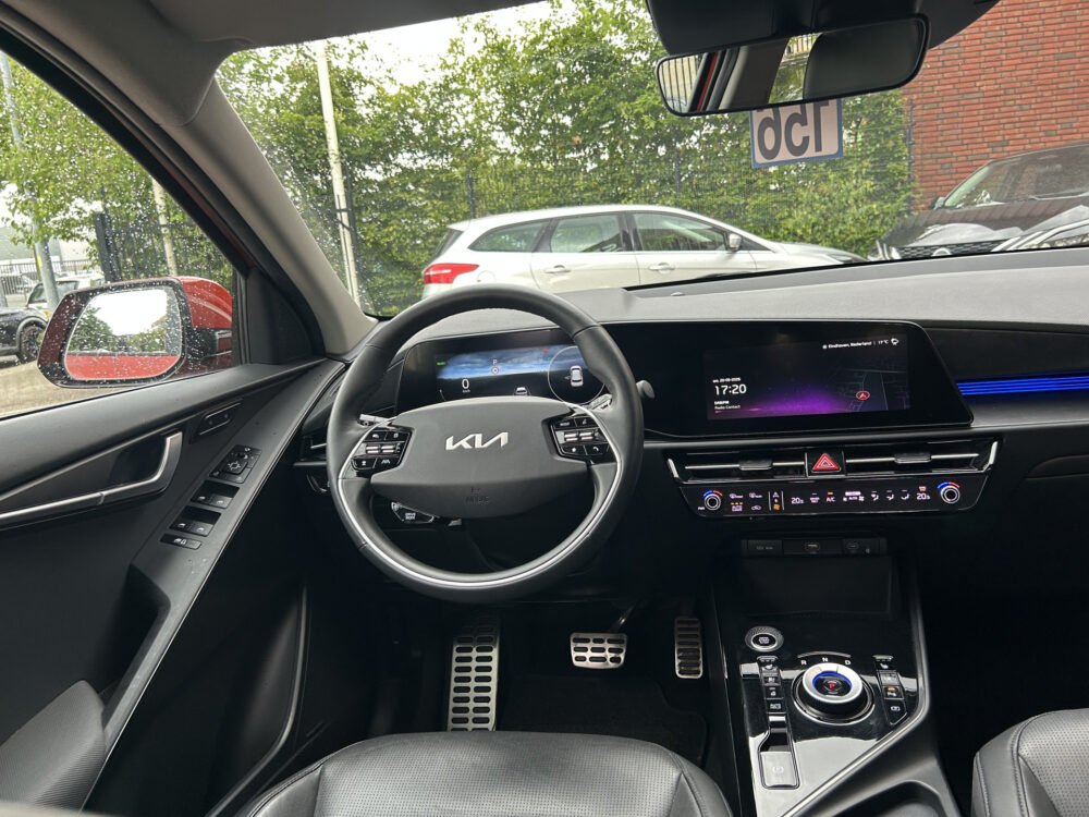 Kia Niro 1.6 GDi Hybrid ExecutiveLine // FULL LED // SCUIFKANTELDAK // HARMAN KARDON AUDIO // NAVI + CARPLAY // CAMERA // MEMORY SEAT 7
