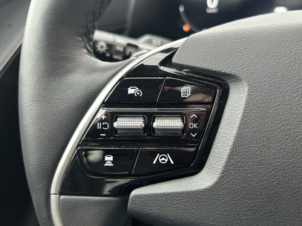 Kia Niro 1.6 GDi Hybrid ExecutiveLine // FULL LED // SCUIFKANTELDAK // HARMAN KARDON AUDIO // NAVI + CARPLAY // CAMERA // MEMORY SEAT 9