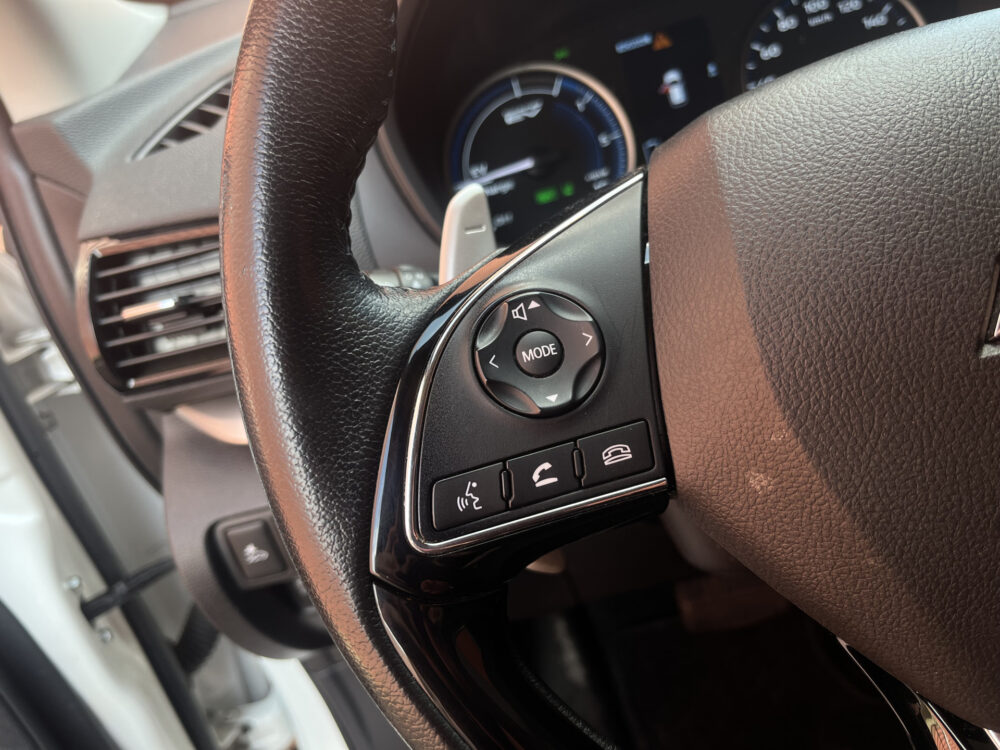 Mitsubishi Eclipse Cross 2.4 PHEV Intense // LED // CAMERA // KEYLESS // CARPLAY // CLIMA // STOELVERWARMING // 20