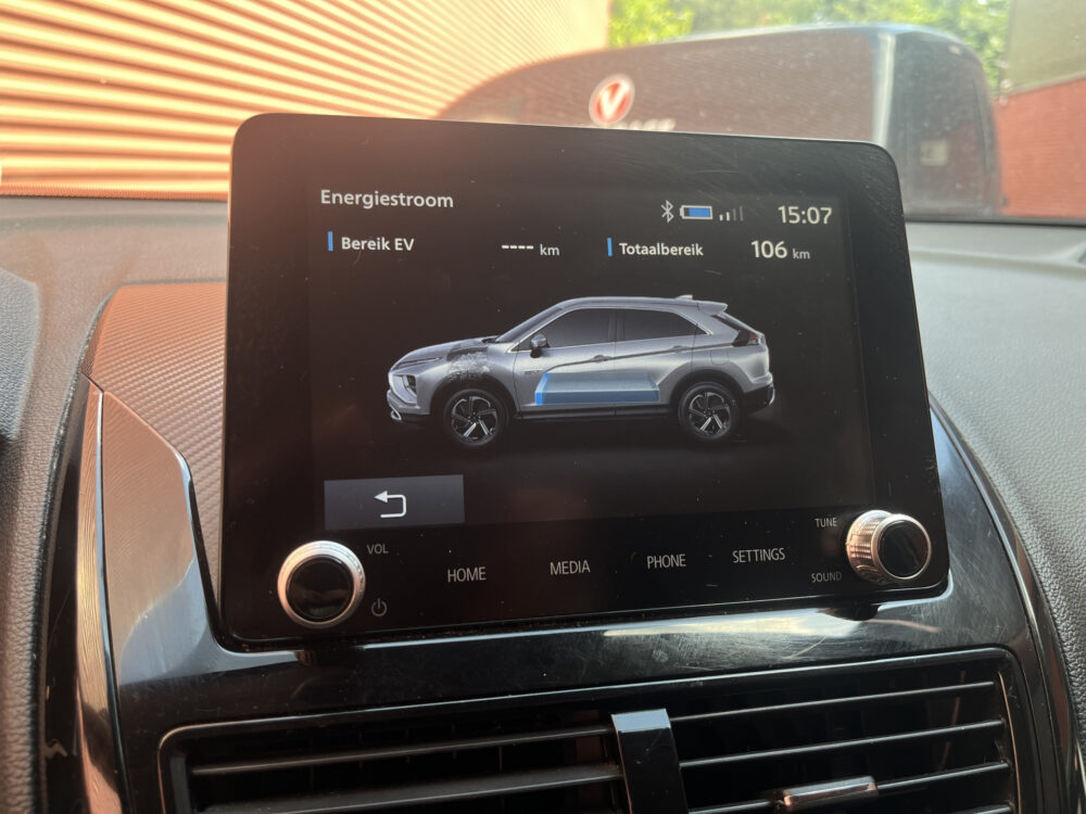 Mitsubishi Eclipse Cross 2.4 PHEV Intense // LED // CAMERA // KEYLESS // CARPLAY // CLIMA // STOELVERWARMING // 28
